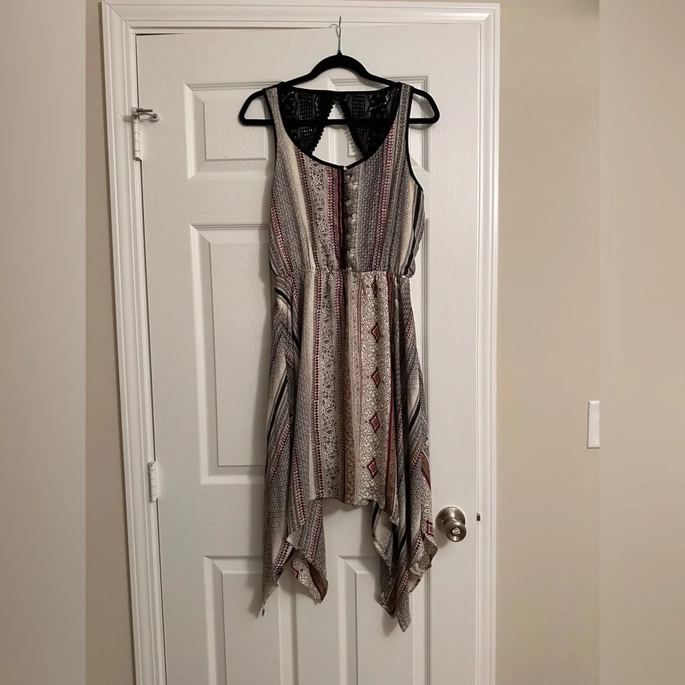 Maurice’s Lace Back Patterned Dress Size M - Picture 1 of 4